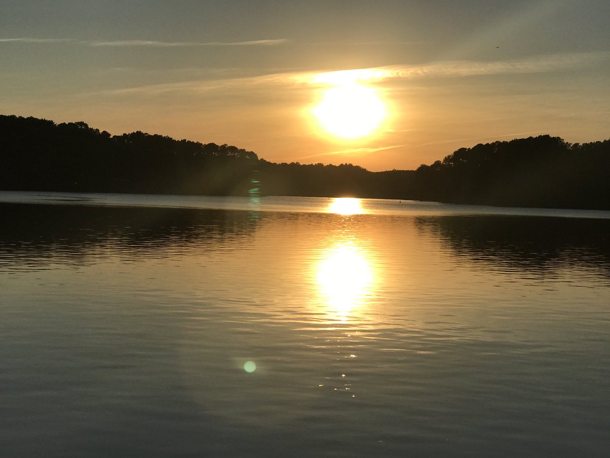 harbharrison's tweet photo. Almost sunset at Lake Gaston NC! https://t.co/CFatAcxz4j