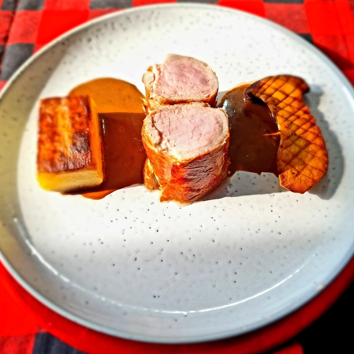Simple Pork Fillet with King Oyster Mushroom, Fondant Potato and Cepe Jus 🍄