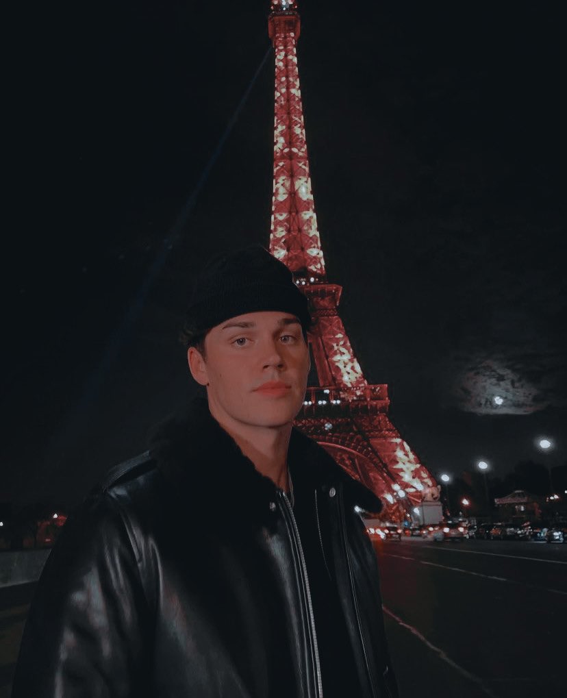 picsofbeck's tweet photo. https://t.co/EBLaRv5IK6