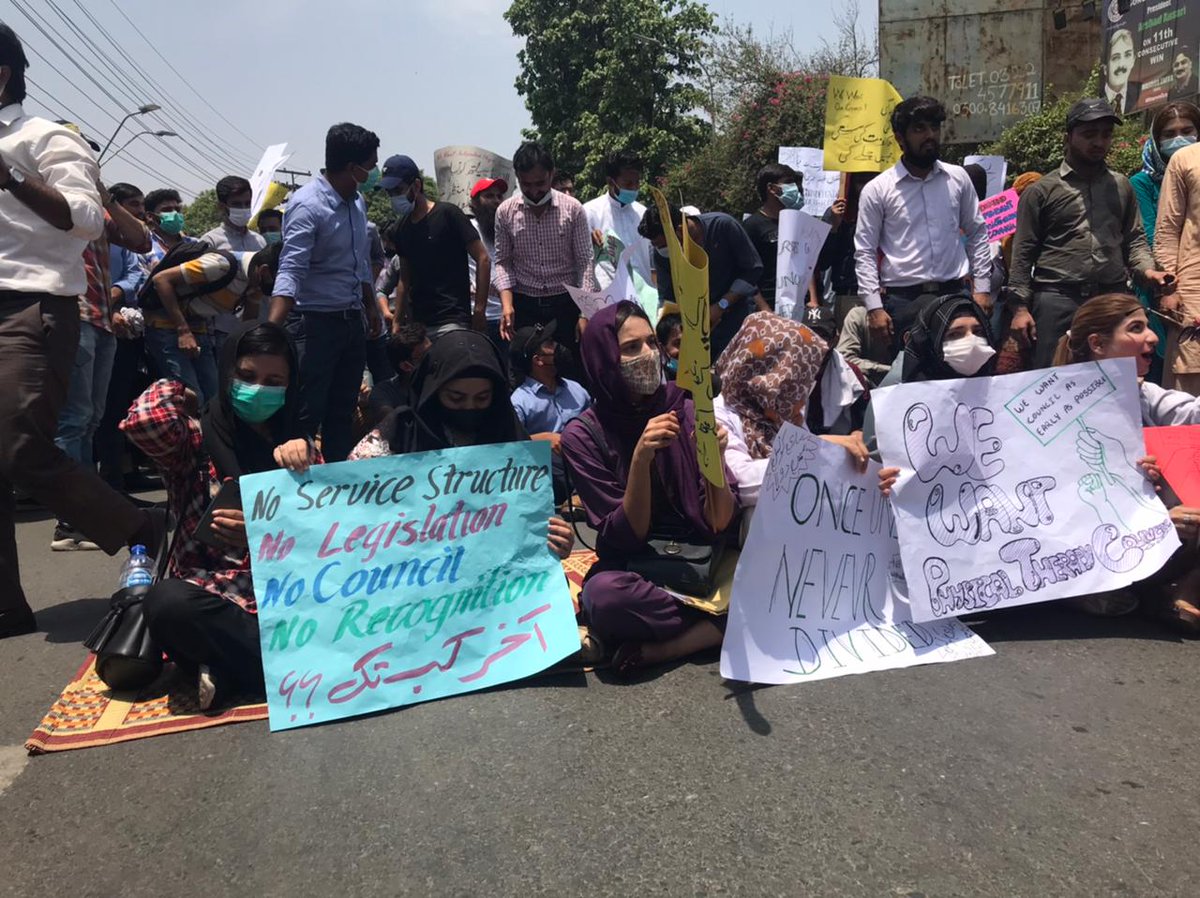 rabbiakamray's tweet photo. #PakistanPhysiotherapyCouncil
#JusticeForPhysioCommunity
@ImranKhanPTI
@UsmanAKBuzdar
@nhsrcofficial 
@PTIofficial 
@DrMuradPTI 
@Shafqat_Mahmood https://t.co/rxzihsoa5z