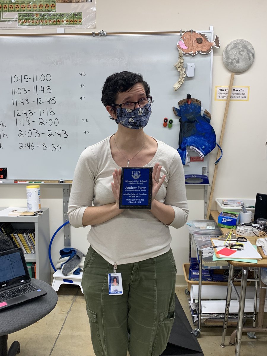 OlympiaSchools's tweet photo. Congrats to Washington MS Science Teacher Audrey Perry for being recognized as Middle School Teacher of the Year by the OHS graduating class of 2021. Students recalled Perry as being engaging, caring, fun, entertaining, and happy.🥳😍👩‍🏫 #OSDfriends #ScienceTeacher #WashingtonMS https://t.co/YWQPfP8XS9