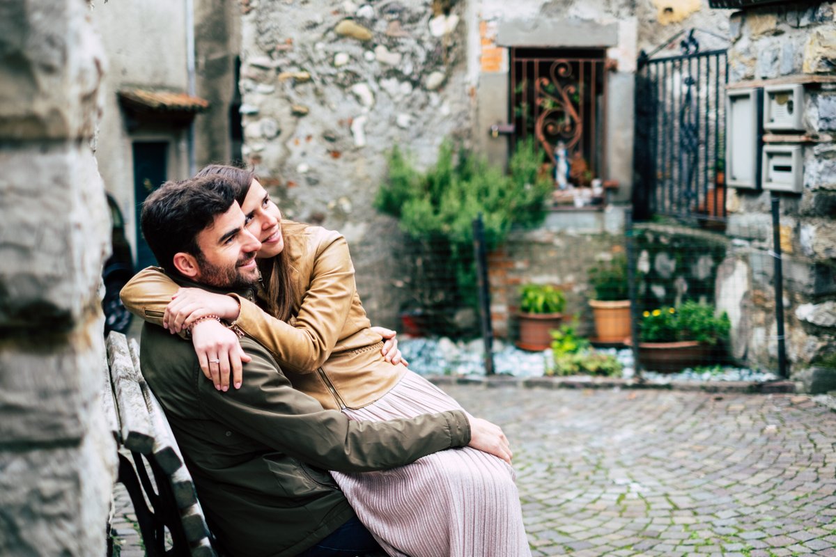 poppedblog's tweet photo. Romantic Stroll Engagement Session in Italy
https://t.co/iMmPmsoKXp https://t.co/uuzp02KmJF