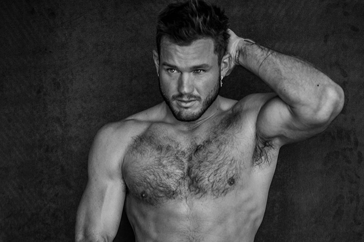 Colton Underwood poses nude in racy photoshoot trib.al/I0aTb6Z