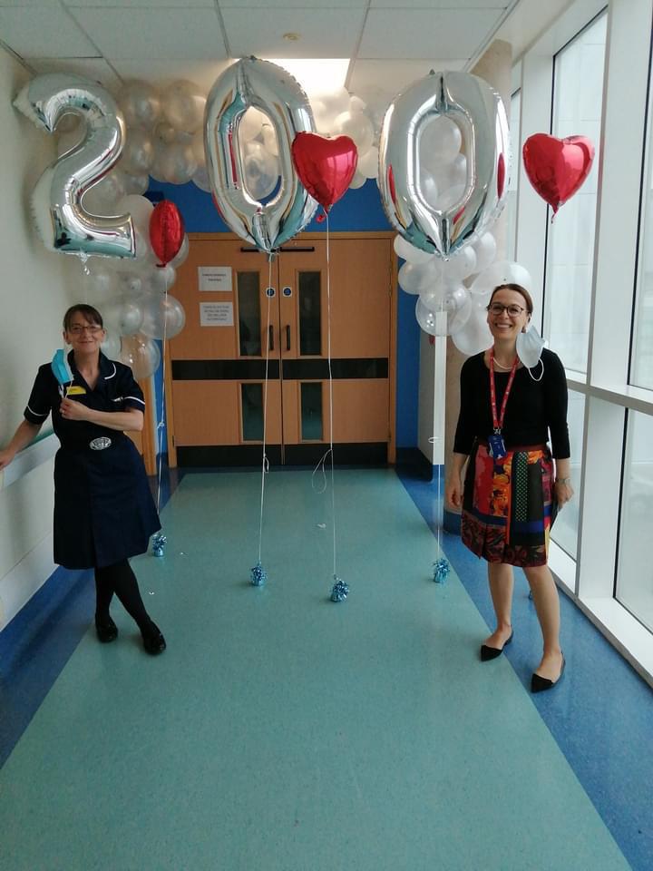 Unit Manager Gerardine Hardisty with Dr Meraglia who organised the celebrations 🥳 Brilliant effort by all <a href="/gerflynn2010/">Gerardine Hardisty</a> <a href="/RWT_NHS/">The Royal Wolverhampton NHS Trust 🏥</a> 200 cardiac cases 👏