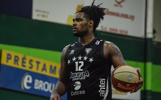 #METRO | BANDERA A CUADROS

Larre Borges abrochó la llegada de Ricardo Glenn como extranjero y cierra así un más que interesante plantel de cara al torneo de ascenso.

✍️ <a href="/CRossiello32/">Claudio Rossiello</a>
📝 basquetcaliente.com/2021/07/01/ban…