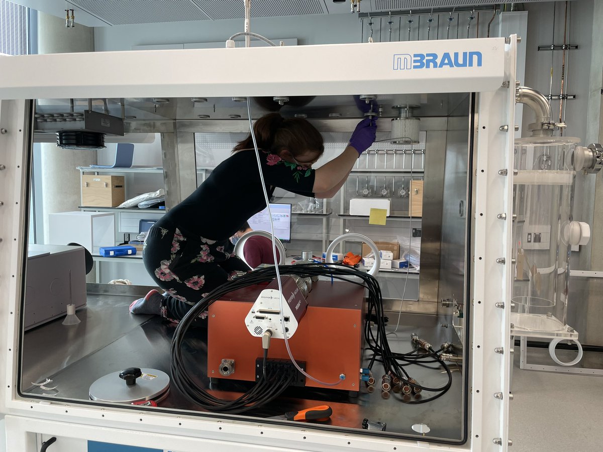 Daisy Thornton (@daisykiwi) on Twitter photo Progress in the new <a href="/RoyceInstitute/">Henry Royce Institute</a> lab! <a href="/OllyWesthead/">Olivia Westhead</a>, <a href="/mattspry_/">Matthew Spry</a> and I started work building the gas lines for our non aqueous🔋electrochemical mass spec ft. Olly inside a glovebox - not something you see every day! 👩🔬<a href="/IfanStephens/">Ifan Stephens</a> <a href="/SpectroInlets/">Spectro Inlets</a> Progress in the new <a href="/RoyceInstitute/">Henry Royce Institute</a> lab! <a href="/OllyWesthead/">Olivia Westhead</a>, <a href="/mattspry_/">Matthew Spry</a> and I started work building the gas lines for our non aqueous🔋electrochemical mass spec ft. Olly inside a glovebox - not something you see every day! 👩🔬<a href="/IfanStephens/">Ifan Stephens</a> <a href="/SpectroInlets/">Spectro Inlets</a>