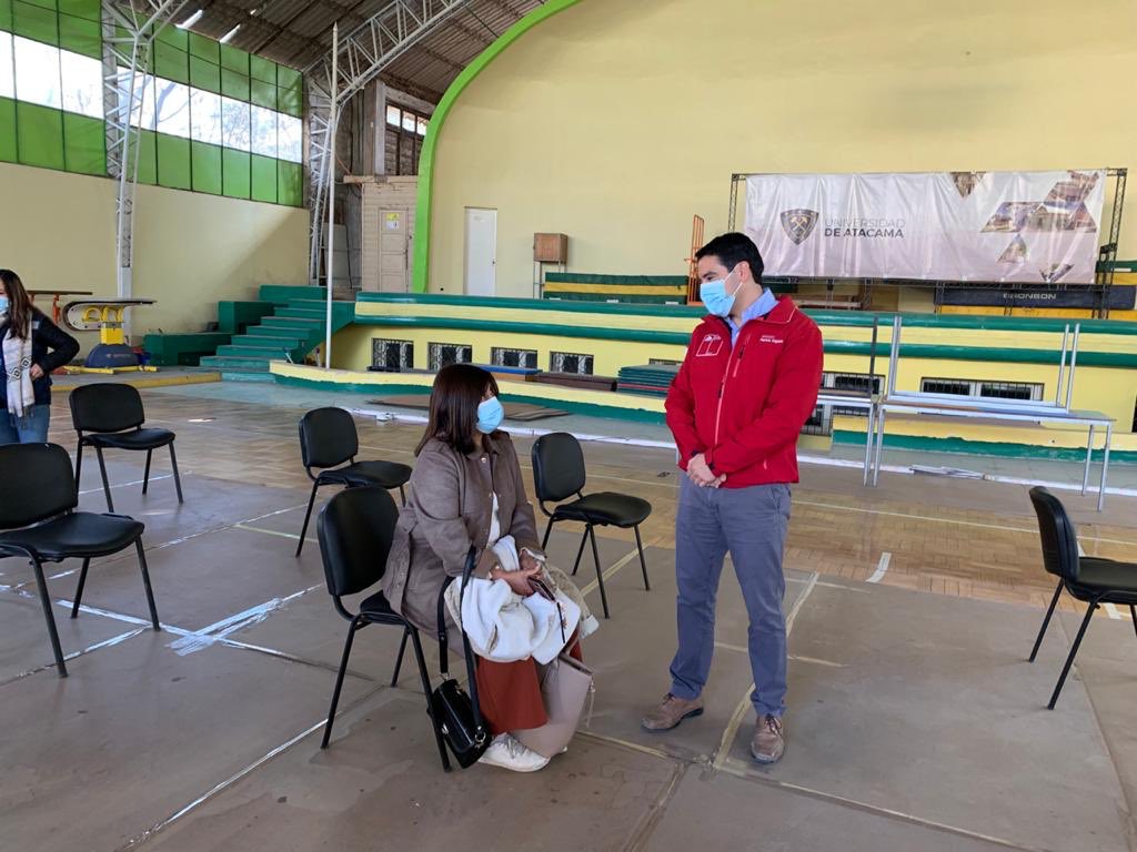 📢 ¡Atención jóvenes de 17 años! Hoy dimos inicio de proceso  vacunación contra el Covid-19 para ustedes 💉 junto a Intendente <a href="/UrquietaAtacama/">Patricio Urquieta</a> , subsecretario Educacion <a href="/JuanE_Vargas/">Juan Eduardo Vargas</a> nuestra directora <a href="/Pancha/">pancha</a> y otras autoridades #YoMeVacuno