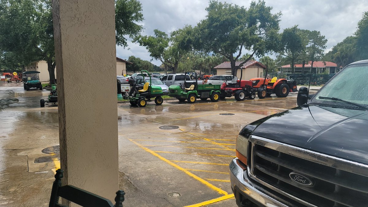 DCHill57's tweet photo. @DimaseMatt @DogsOfTurf @TheToroCompany @JohnDeere 2 o'clock thunderstorms in Orlando...forgot to put picture. https://t.co/0ROOttREU4