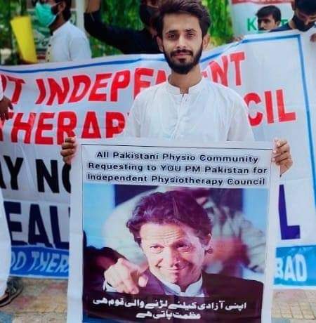 AmeenUshna's tweet photo. #JusticeForPhysioComunity 
#PakistanPhysiotherapyCouncil
Justice for physio community….we demand separate counsil https://t.co/qUFxA6bvOu