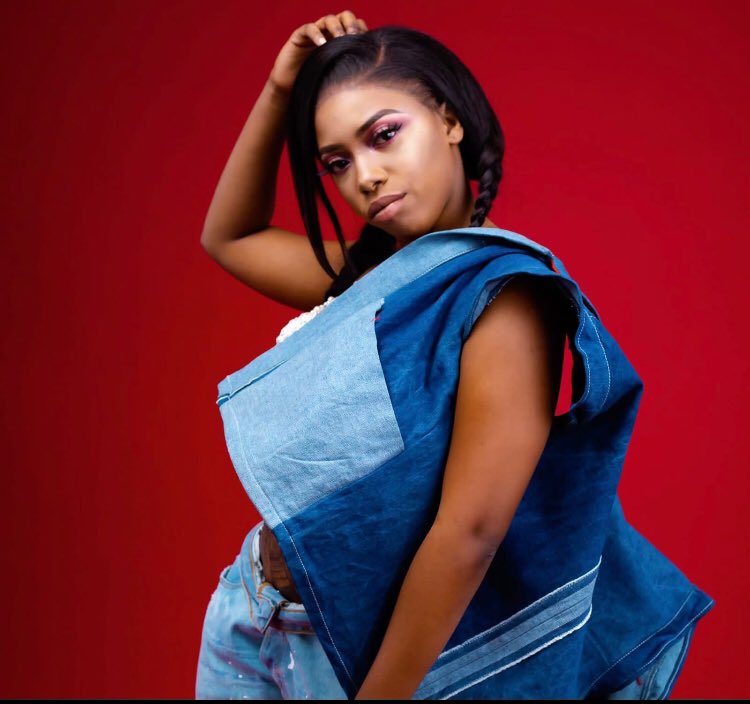 GfmHiphop's tweet photo. 🚨#Innerview
We have @Gigi_Lamayne on the line, talking all things and #FEELINGU the smash new single from #Mermaidsandstuff
Make sure you follow him on socials for more‼️ https://t.co/AZJpmkJZuB