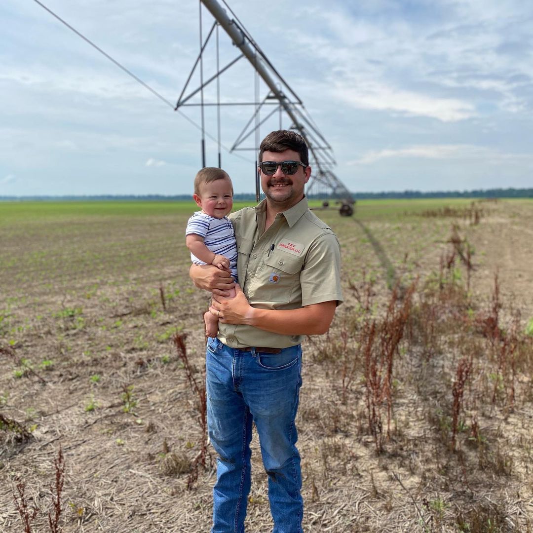 ZimmaticUSCA's tweet photo. Why do we innovate? Because we want to help build a sustainable future for the next generation, and beyond.

Thank you, Harley, for choosing us and contributing to the betterment of the environment! 📸: @KingGrimes2 on Instagram

#Irrigate21 #LindsayIrrigation #Zimmatic https://t.co/XnBmO7M0Nb