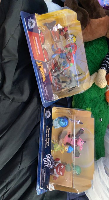 AAAAAHHH THEY&rsquo;RE HERE https://t.co/piGGOAr9Jz