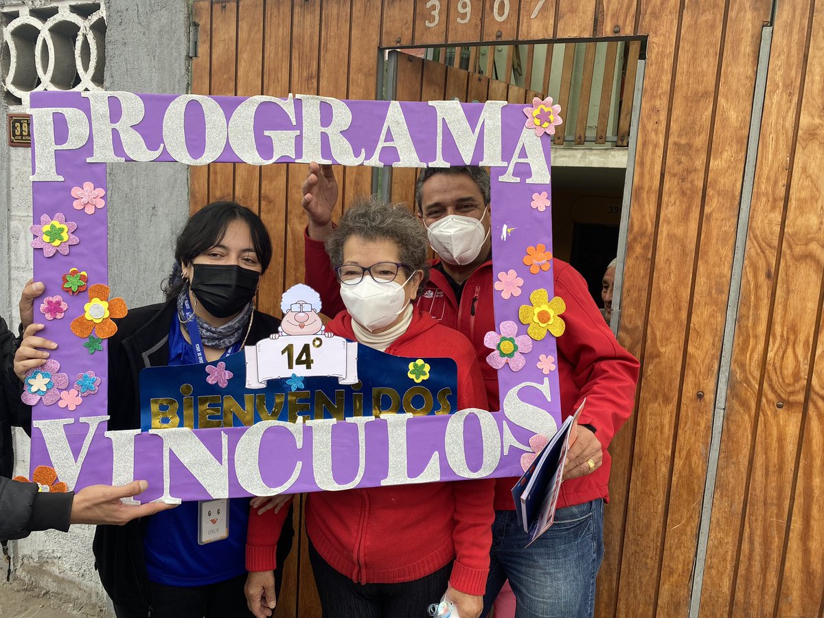 NeilCastillo18's tweet image. ✅PROGRAMA VÍNCULOS !!! 
Por protocolos no pudimos juntarnos como siempre, pero se VISITÓ A 92 Mayores. Se entregó la GUÍA DE BENEFICIOS DEL ESTADO y un KIT DE ESTIMULACIÓN COGNITIVA
Como @SENAMAGOB se agradece @MuniArica
#AdultoMayor 
#EnvejecimientoActivo