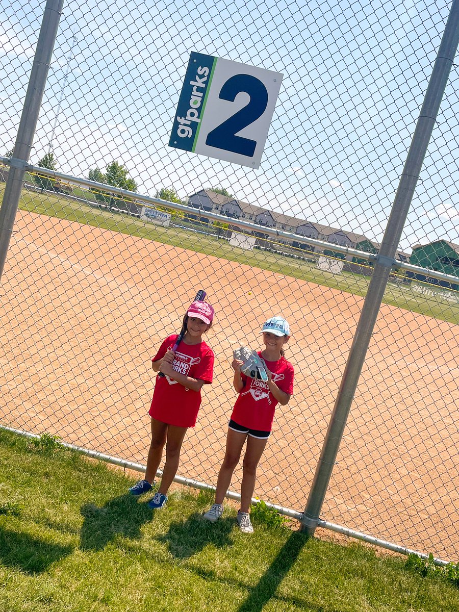 We ❤️@GrandForksParks &amp; all it offers for youth in our community like the amazing Scheels Sports complex &amp; park district summer softball! #ILoveGFParks #teamladybugs