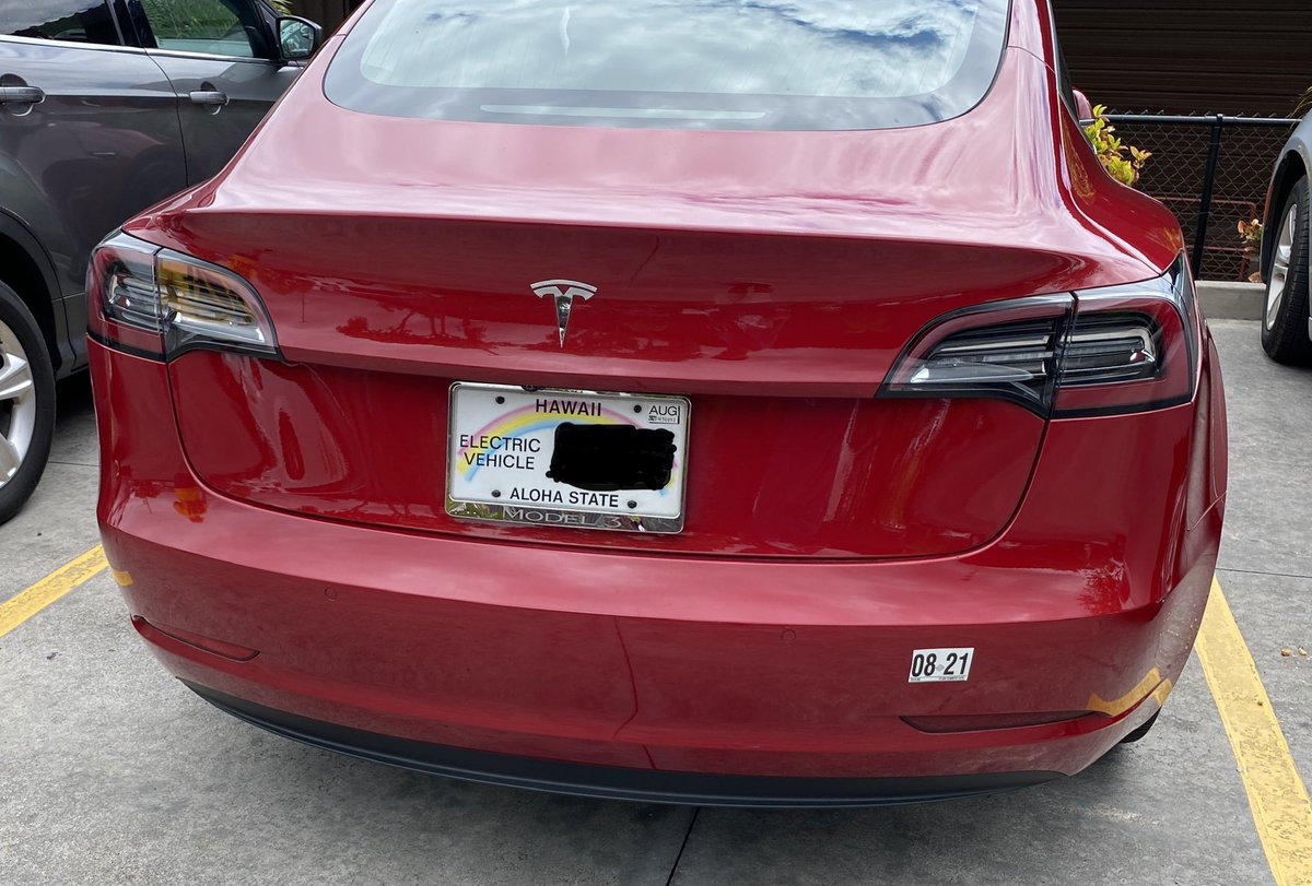 GreenerDriving's tweet photo. Saw a #Tesla #Model3 in the parking lot of #Kona Brewing Co. Would still like to see a lot more #EVs though https://t.co/ID8Z28Kejr
