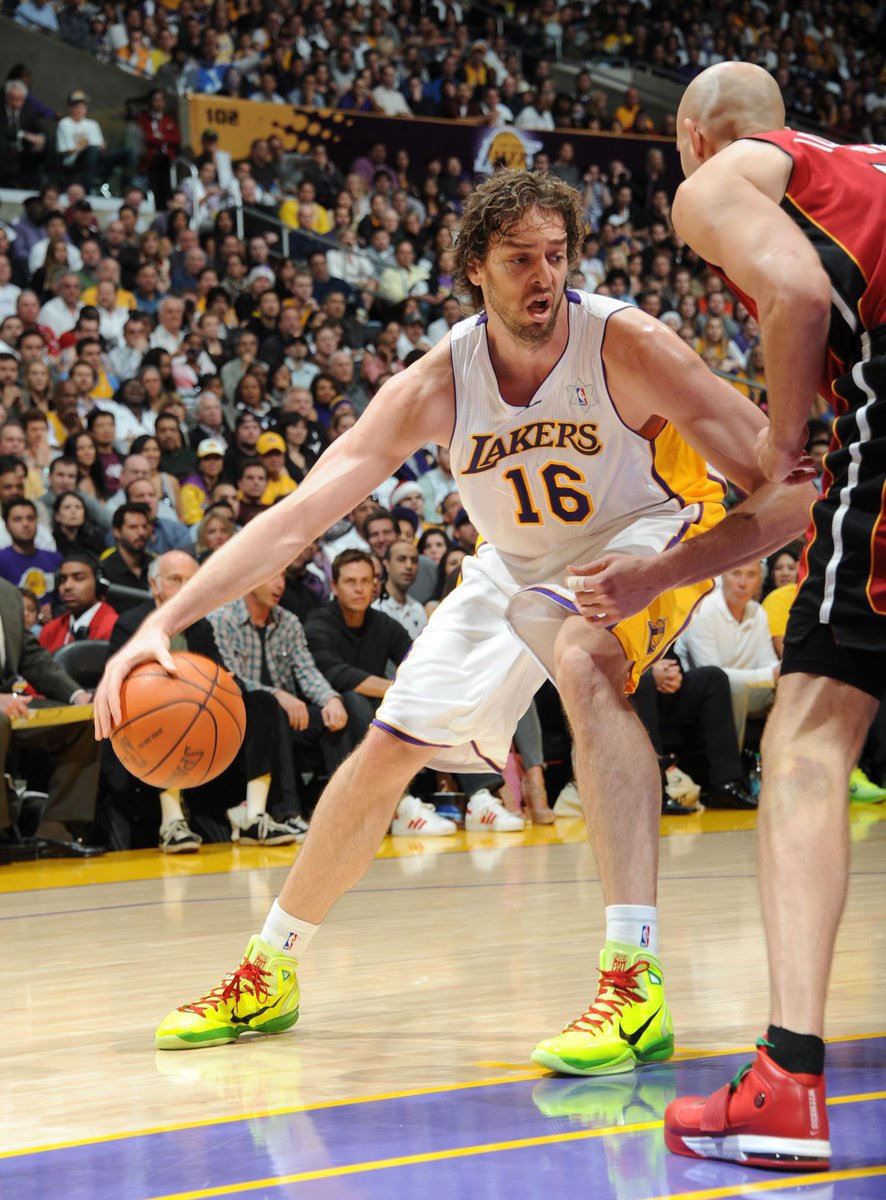 grinch hyperdunk 2010