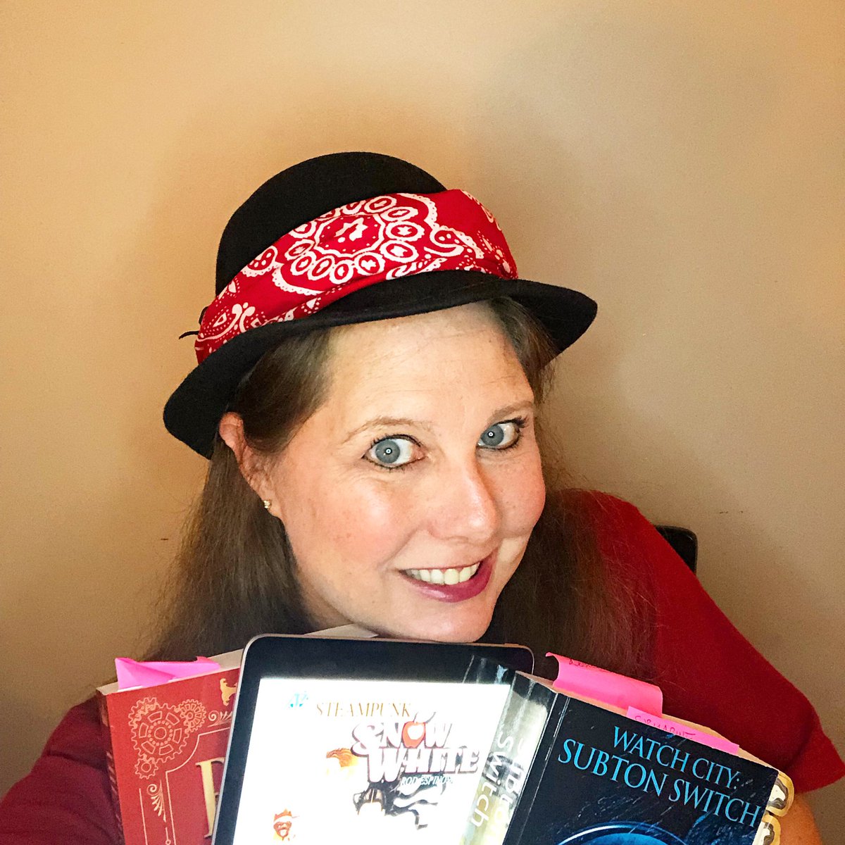 Jessica__Lucci's tweet photo. If you missed it live, fret not!  You can catch the First of the Month Steampunk Book Club here!  https://t.co/DUKqOqTSVk #steampunk #steampunkbooks #steampunkauthors #steampunkauthor #thebrassqueen #steampunksnowwhite #subtonswitch https://t.co/ARKDNBeECM