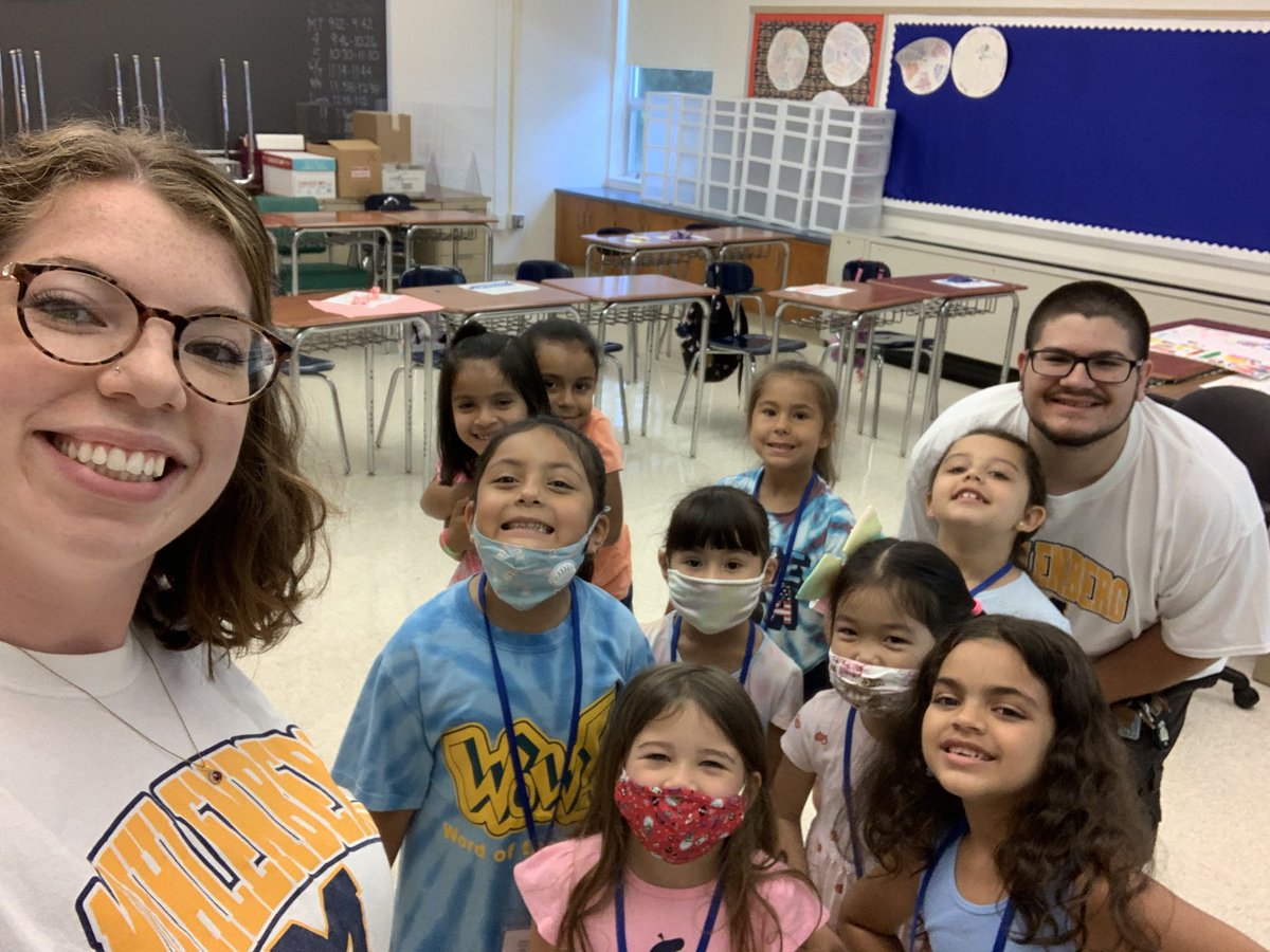 MissRenninger's tweet photo. Last day of Session 1! We had lots of fun planning our trip to the Crayola Factory! 🖍☀️ #MSDSummerStyle 💙💛 https://t.co/7wJNQtyQoh