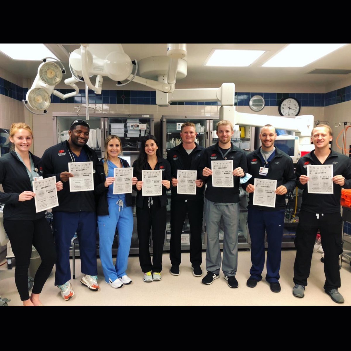 Okstate_EM_Res's tweet photo. Happy first day of residency to our intern class! We are thrilled to have you guys in the #okstateem family! #thegreateight https://t.co/OFbHA5HSo1