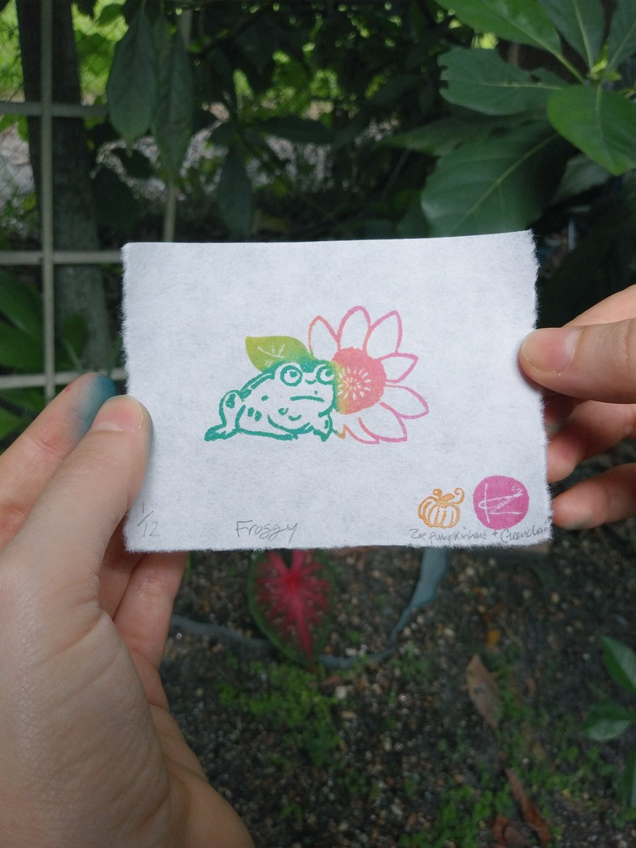 gen_stamps's tweet photo. Are you froggers?? 🐸✨

My sister @ZoePumpkinHead1 &amp; I are collaborating to bring you mini prints of her frog design plus a bundle that'll include her crochet frog plush &amp; the stamp carved by me 💗🥰 Coming tomorrow at 12PM EST https://t.co/Wv7GzMxYdy