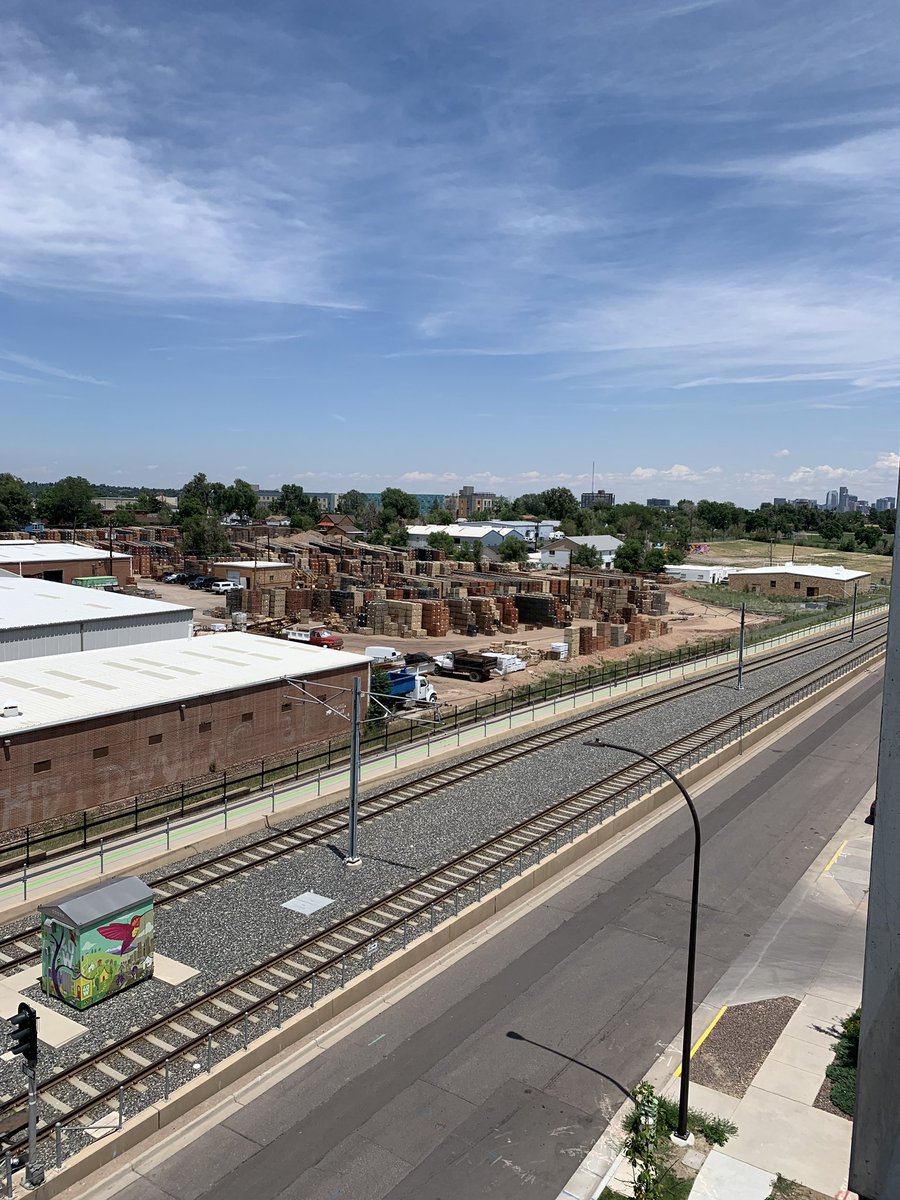 LakewoodEconDev's tweet photo. Brickhouse at Lamar Station
6300 W 13th Ave - 13th &amp; Lamar, near #Colfax. 

5-Story, 293-Unit #Apartment Bldg., steps from @RideRTD’s #WLine, expected to open soon in 2021.

#WestColfax
@WestColfax 
@40WestArts 
#LakewoodCO

INFO:
https://t.co/ZnUgbuBeHB https://t.co/7G8uXTcctK