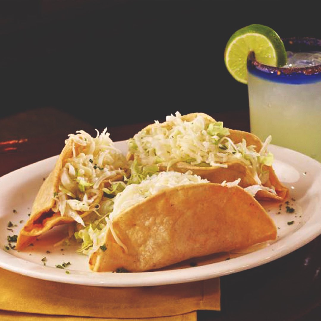 RioAzulPS's tweet photo. Happy Taco Thursday!🌮🌮  Enjoy 2 for 1 Rio margaritas and $2 crispy tacos from 5-6PM today!🤗 Order takeout online at https://t.co/004p7ASnoa or call us at 760.992.5641! Delivery available from Uber Eats, DoorDash, and Postmates. 
Open 5-9PM Tues-Thurs, 5-10PM Fri &amp; Sat. https://t.co/Nh9BlAb3hT
