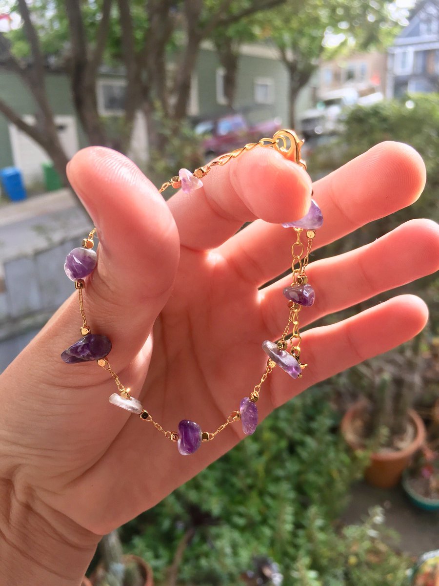 Monaliz67422862's tweet photo. Only few left of this cute dainty bracelets.I ship free to US. 
Get yours here 👇
https://t.co/ZqzSFjD4q6 https://t.co/UCi2VE2vny
