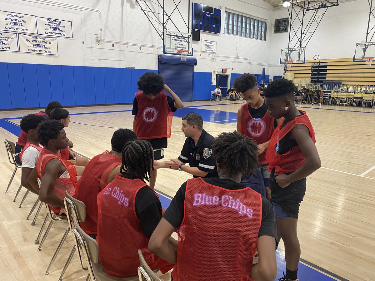 NYPD121Pct's tweet photo. Today, #NYCBlueChips opened its season with Game 1! The games were competitive and fun for all!
Thank you to the young men and women who have committed to this season!
Keep up the Great work! #CommuntySolutions https://t.co/7zU062nClM