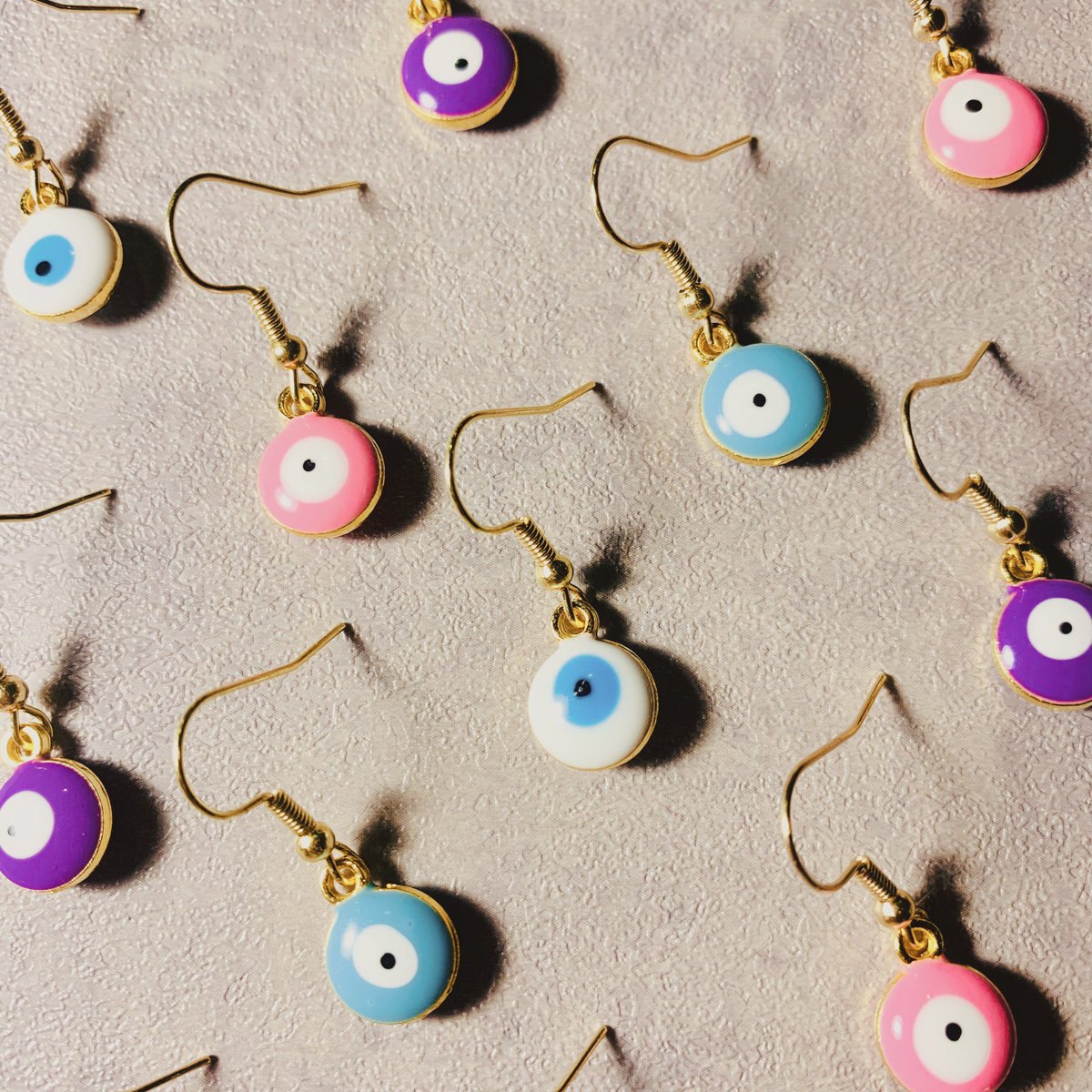 trippy_velvet's tweet photo. ☀️ grab urself some everyday earrings, you deserve it. ☀️ https://t.co/eheU4S47In