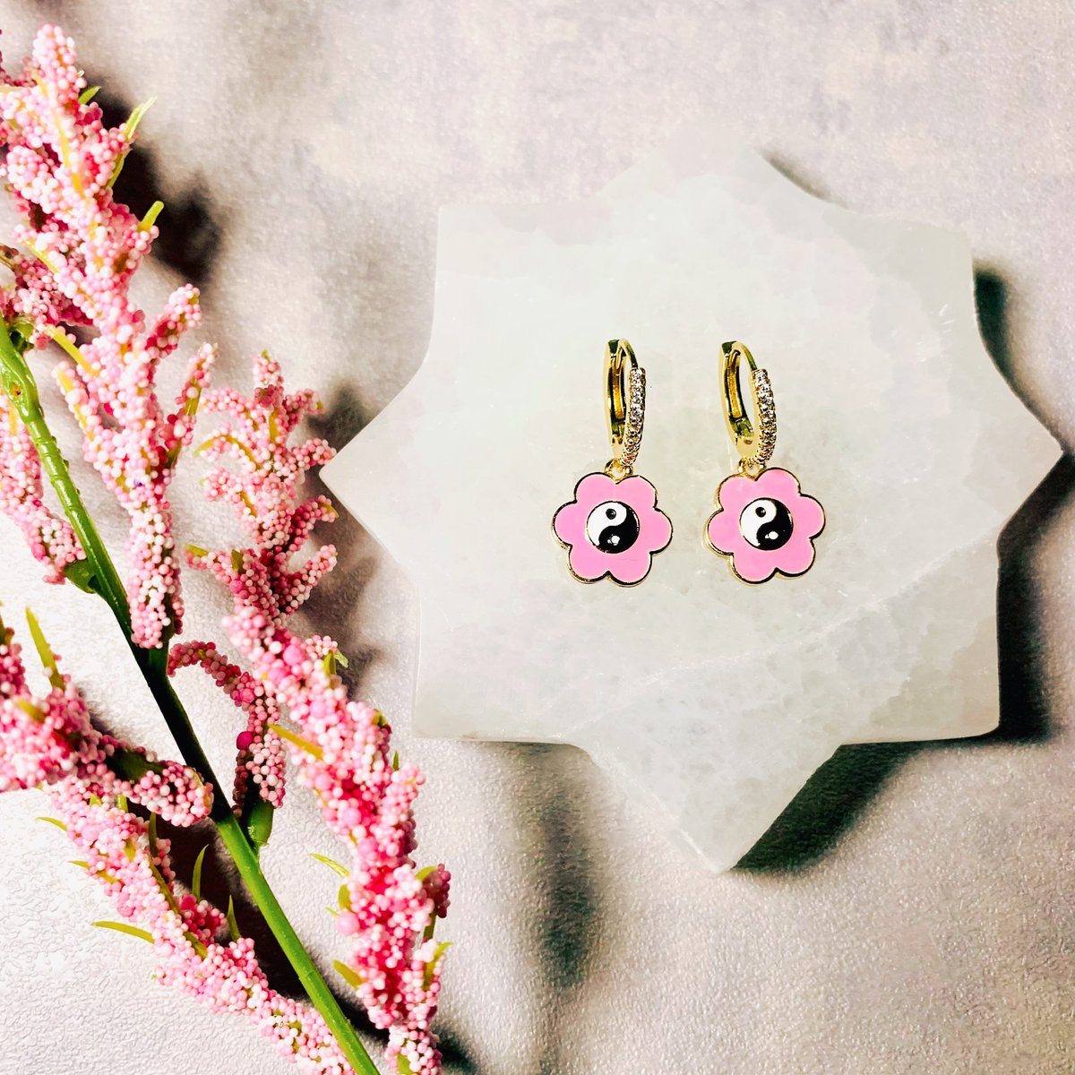 trippy_velvet's tweet photo. ☀️ grab urself some everyday earrings, you deserve it. ☀️ https://t.co/eheU4S47In