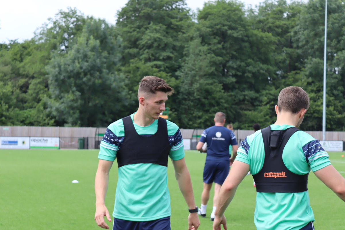 crawleytown's tweet photo. 💪 @Gallacher9 

#TownTeamTogether 🔴 https://t.co/X4mZWqqZ8v