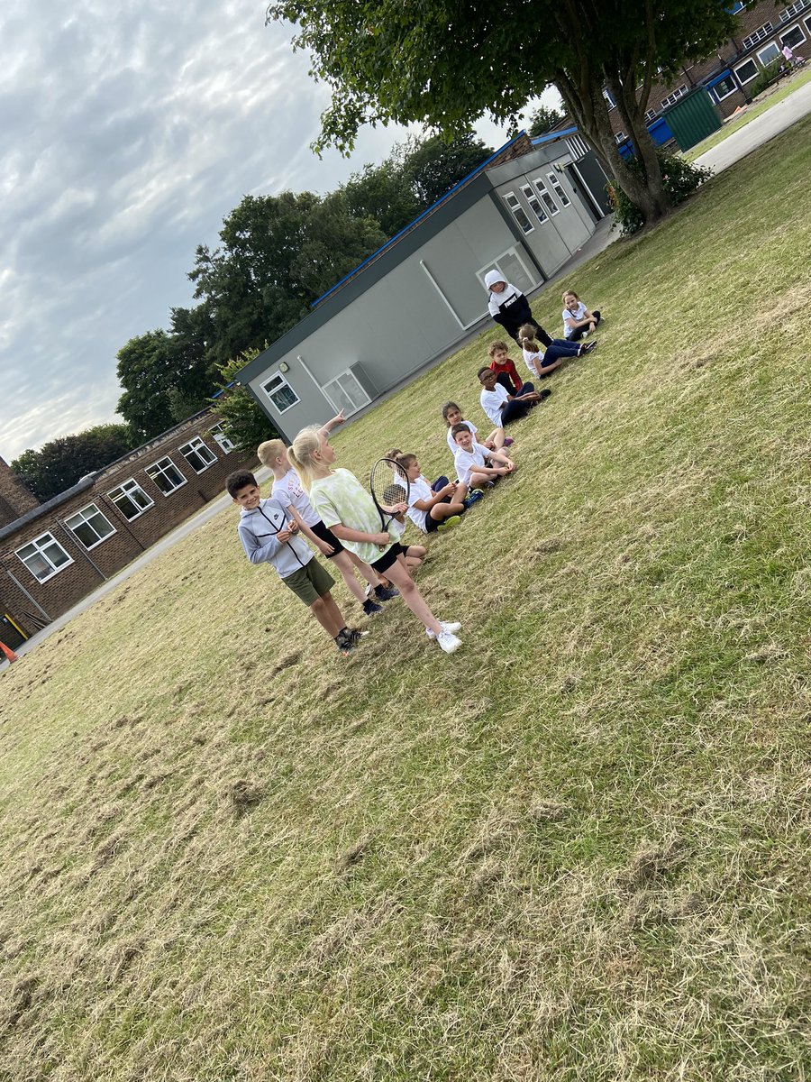 ButtonLane_'s tweet photo. Playtime was spent playing rounders and we had so much fun! #3BT #Teamwork https://t.co/1jjdEoy88e