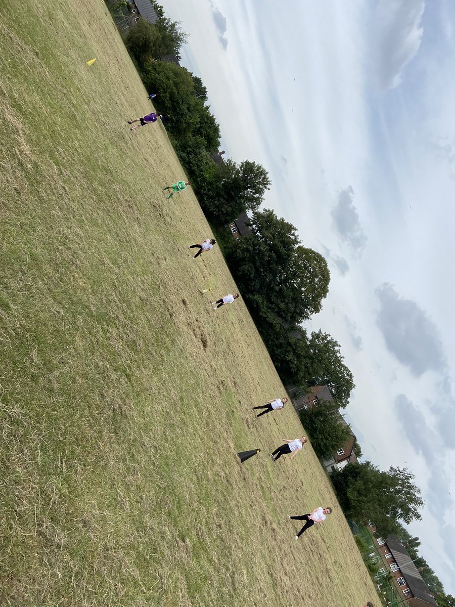 ButtonLane_'s tweet photo. Playtime was spent playing rounders and we had so much fun! #3BT #Teamwork https://t.co/1jjdEoy88e