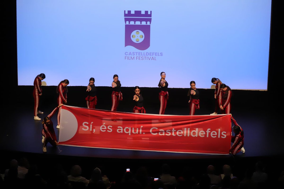 mariamirandacu's tweet photo. Esta tarde hemos inaugurado la I edición del Film Festival 🎥 Una apuesta decidida que hacemos en #Castelldefels por el cine y la cultura en unos momentas tan complicados ❤️ Disfrutad de todo lo que hemos preparado para estos días 🥰 Vivimos en una ciudad de película 🎬 https://t.co/Ey7SXxdyhR