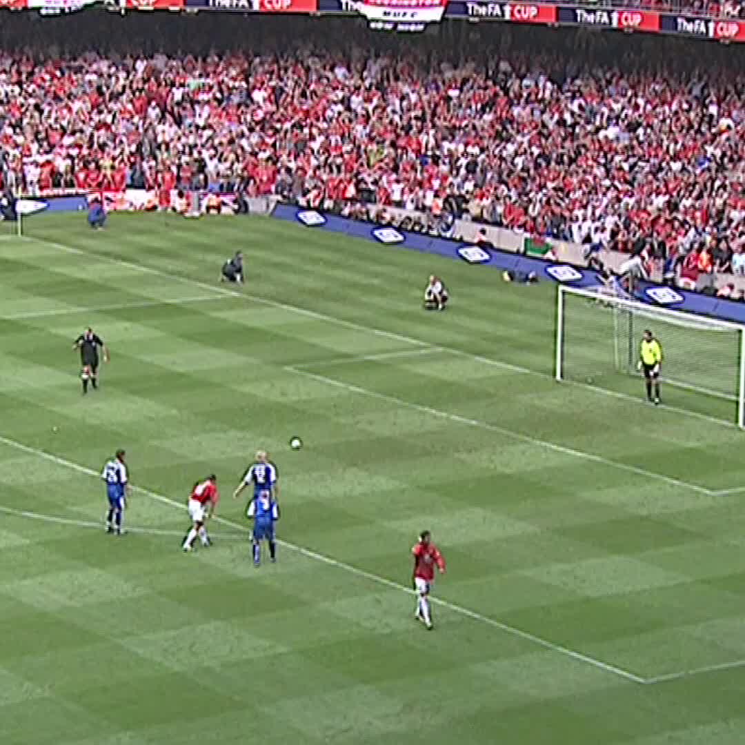     is how you take a penalty.

Happy birthday to Ruud van Nistelrooy!  