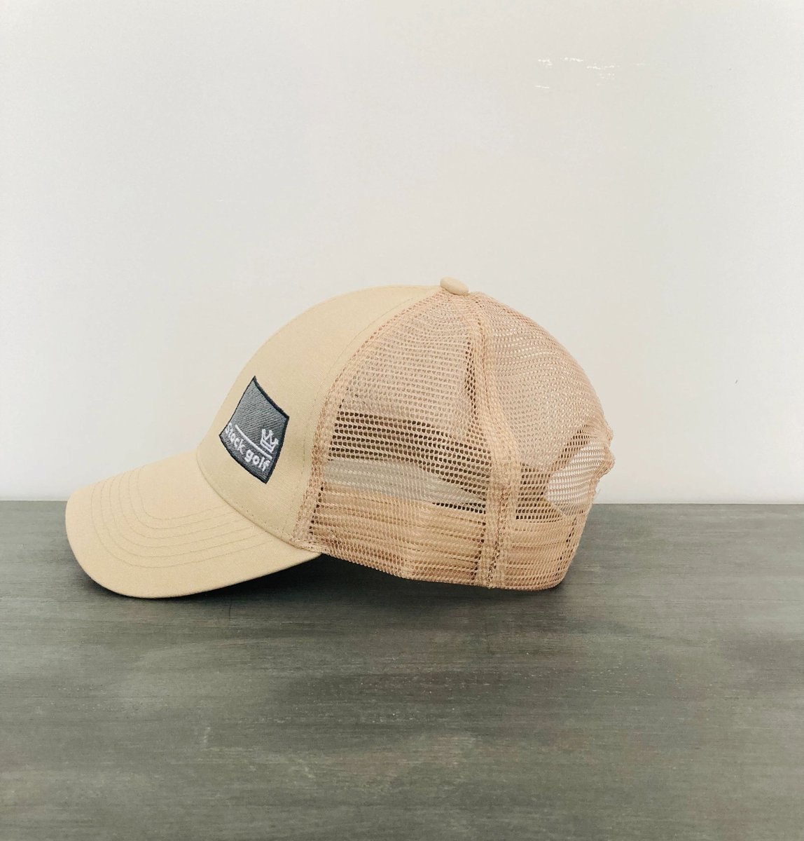 View our Trucker Caps

Structured front panels 
Adjustable size strap

£9.99

stockgolf.co.uk/shop/ols/produ…