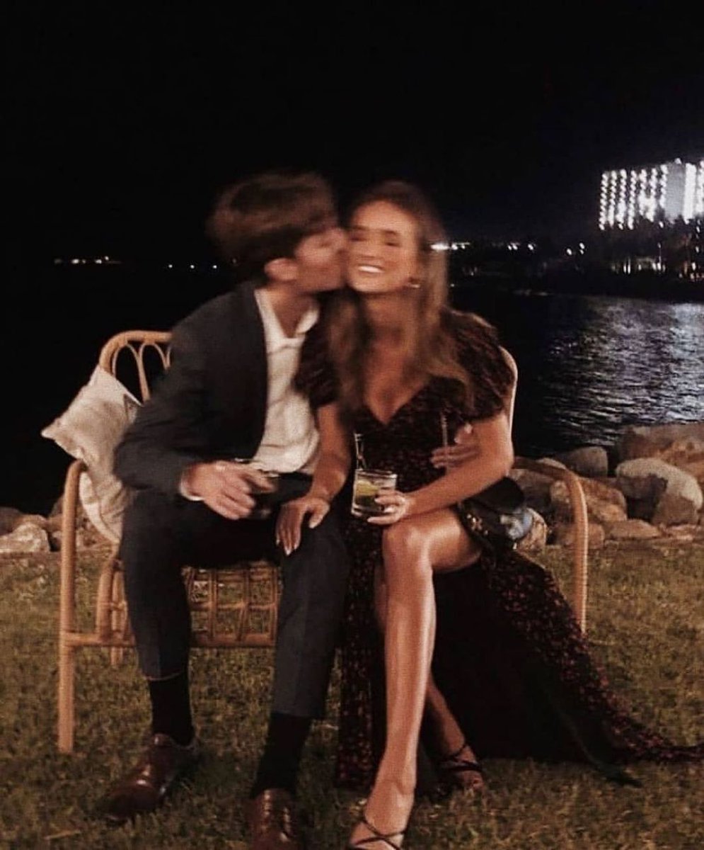 Me and You (@1flowery_) on Twitter photo 