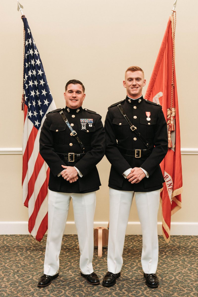 🎖 Congrats to our own Harrison Breyo ‘21 on his commissioning into the <a href="/USMC/">U.S. Marines</a> last evening!

Plenty of support from the #SienaSaints family, including alumnus Col. Travis Montgomery ‘09!

#MarchOn