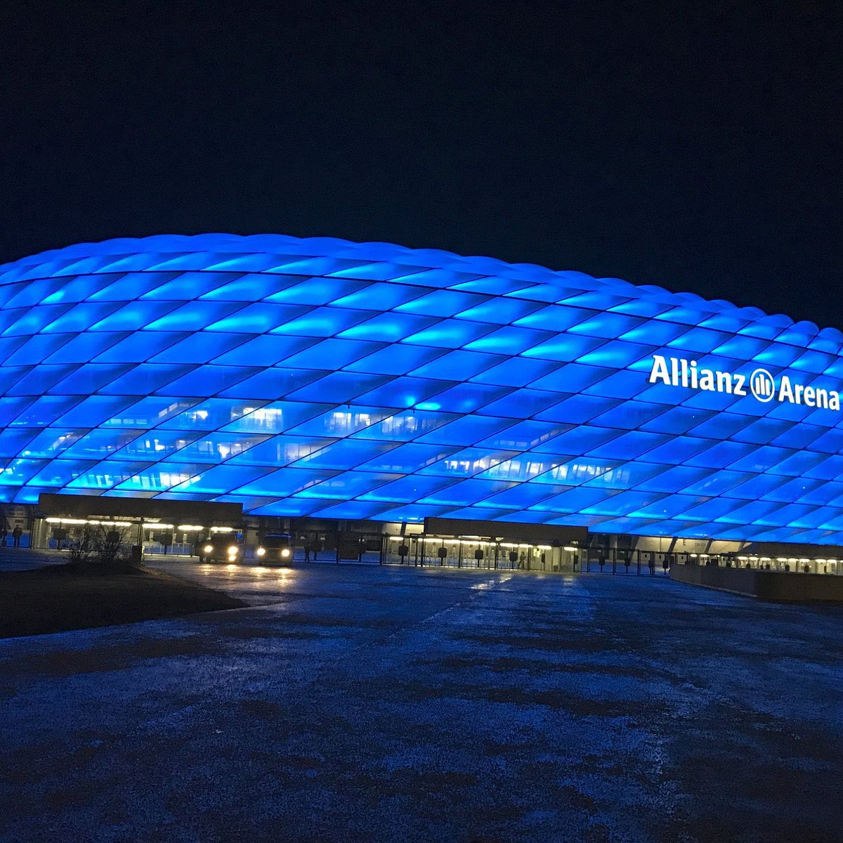 MarcoMoriciLive's tweet photo. Noi vogliamo che domani sera l’Allianz Arena si tinga di azzurro!🇮🇹
#CalcioShow #Azzurri #BelgioItalia https://t.co/YDPX1xVZnL
