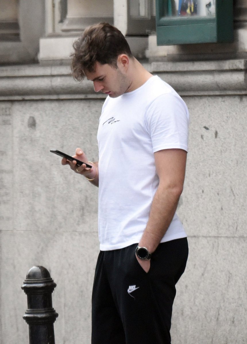 boohoo's tweet image. Exclusive footage x #LoveIsland