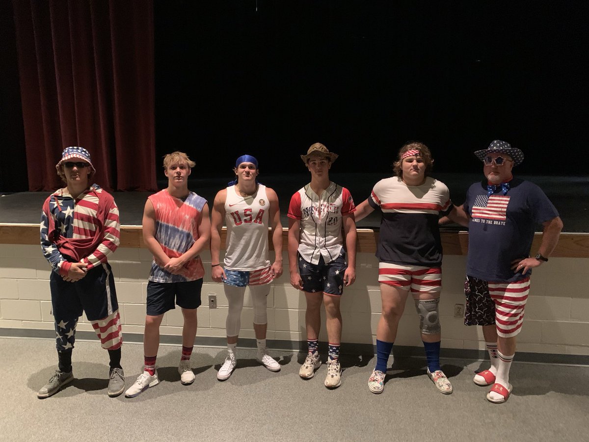 LHS_TigerFB's tweet photo. WHAT A DAY! We had a blast for our 3rd annual Red, White & BOOM workout! A ton of competition and a lot of fun. @lovelandstrengt #GreatAsOne https://t.co/m2Tte15Upy