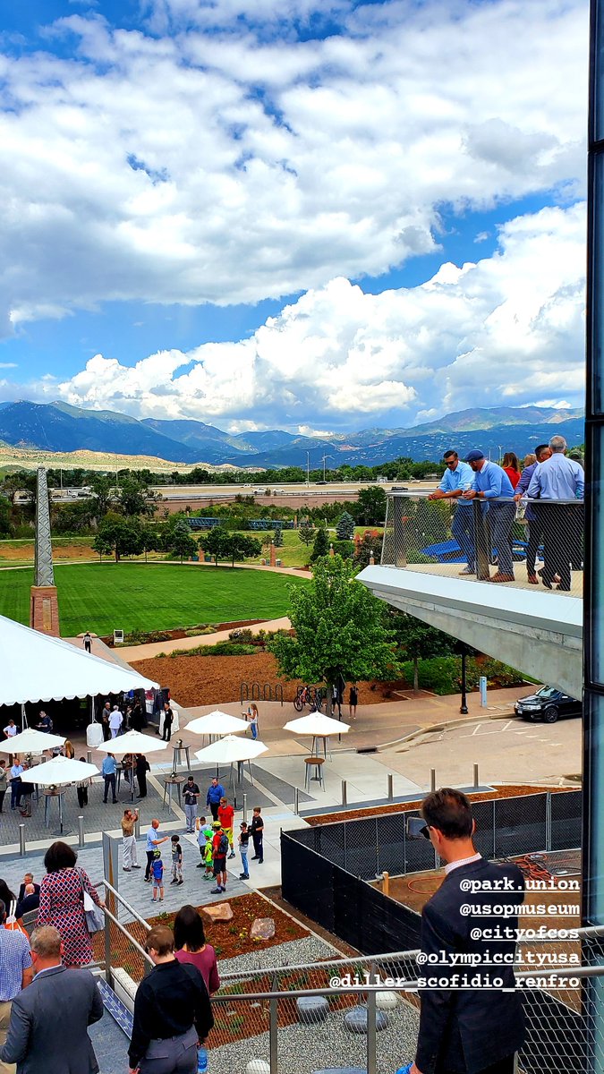 DowntownCS's tweet image. Beautiful day to celebrate the new #ParkUnion pedestrian bridge and business district in southwest #downtowncs. Congratulations to the many entities that worked to make this vision a reality.