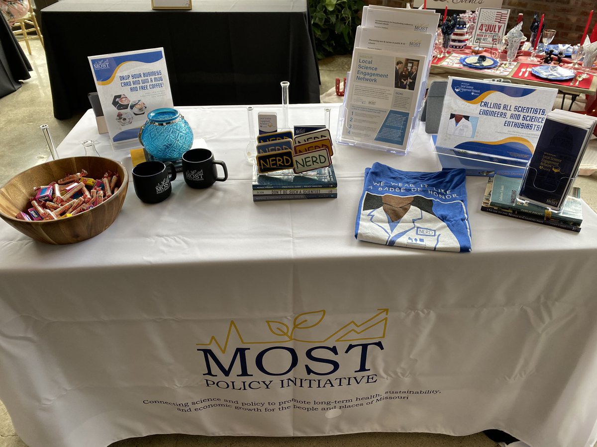 MOSTSciPol's tweet image. We had a great time at the @WBC_mo anniversary celebration yesterday showing off our #sciencenotes and handing out #nerd stickers! 

Let us know if we can attend your next event and share our work at the intersection of science and policy. #scipol