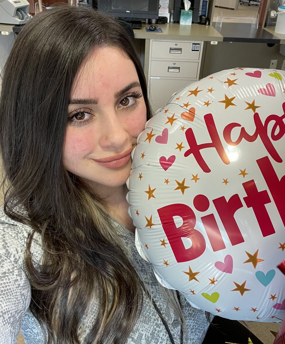 jackkkiepink's tweet photo. spending my birthday at work selfie https://t.co/YGcApIc75D