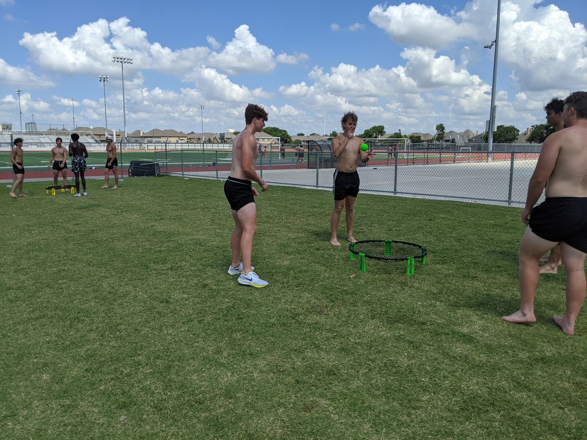 CoachNickStokes's tweet photo. Lot of fun today celebrating #INDYpendence day... 150 burgers and dogs demolished after a great @PCnowisthetime workout https://t.co/XGq0038efW