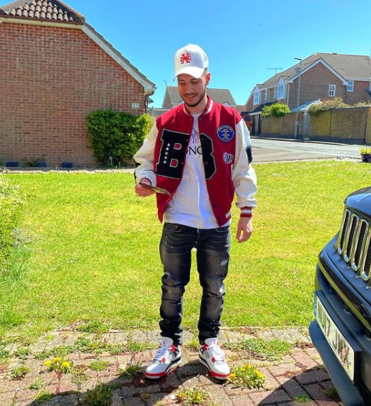 a nigga might be gay the way i stepped out the closet 🍆