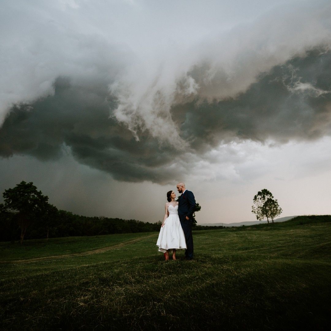 ColonialJeweler's tweet photo. A beautiful storm 🌂 ⛈️ https://t.co/AD5aIIt6ao