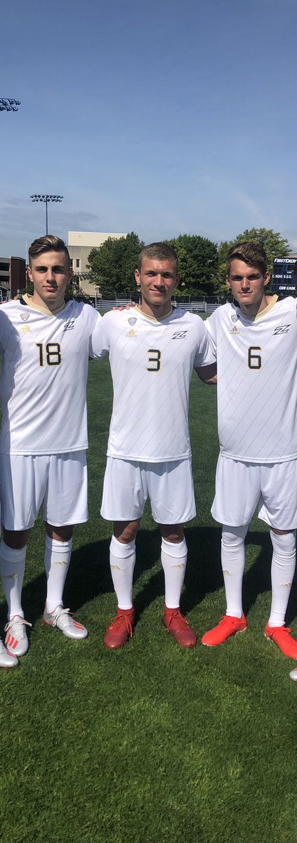 INikz27's tweet photo. @stoolpresidente You need some University of Akron Soccer players https://t.co/8mZNoVTbxE