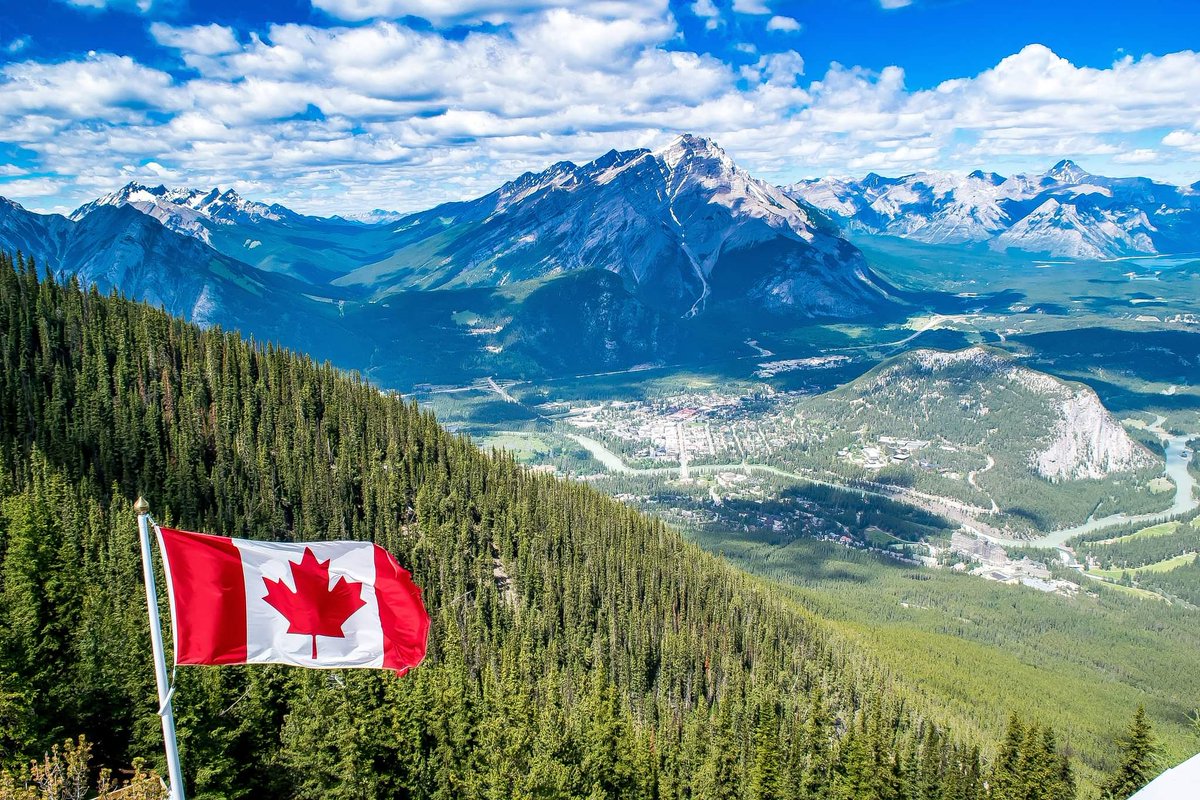 Happy Canada Day from Banff National Park! 🇨🇦

This year as well as celebrating the amazing country we live in, we remember the terrible atrocities committed against indigenous peoples. 

 #Banff #canadaday #bowvalleynetwork
