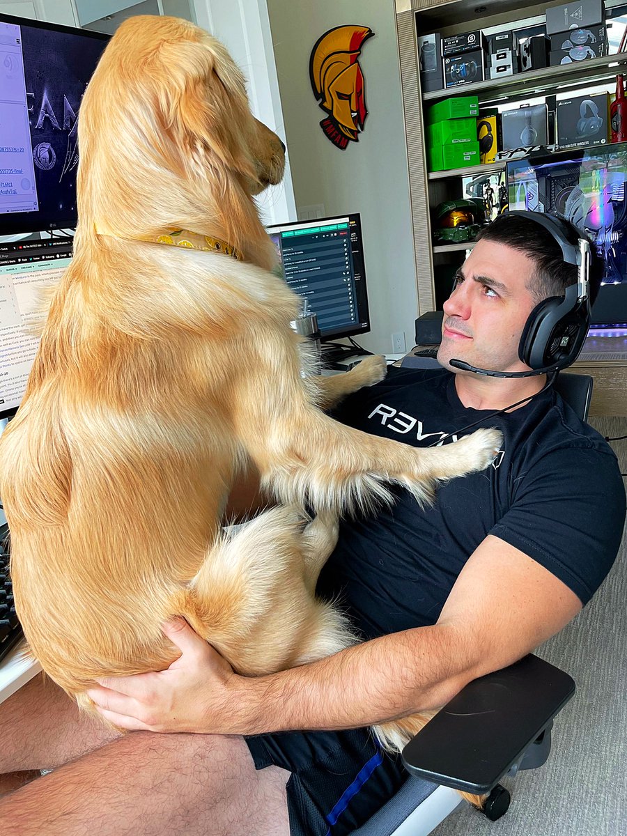 NICKMERCS's tweet photo. Old habits die hard 😂 https://t.co/aNOuxYbSNq